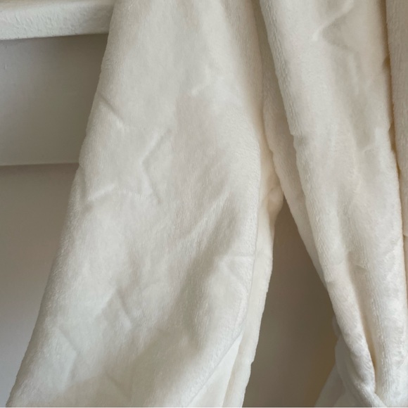 NWT women’s robe Sz small starts sorts juniors sizing - Picture 8 of 11